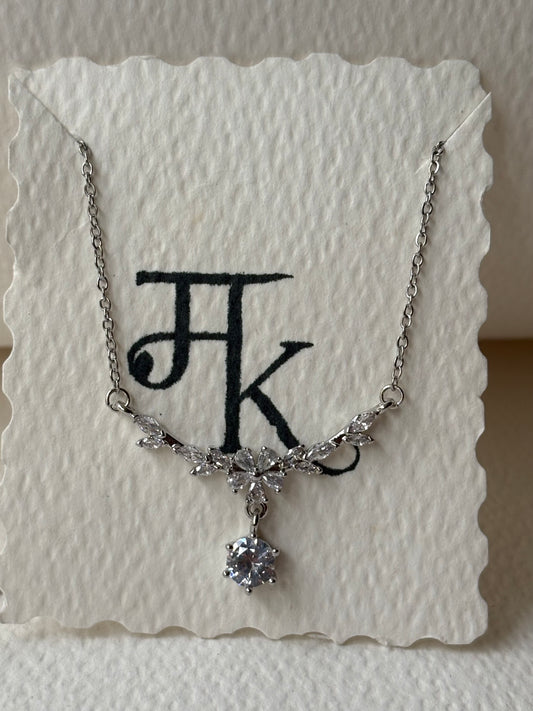 The Silver Flora Solitaire Necklace