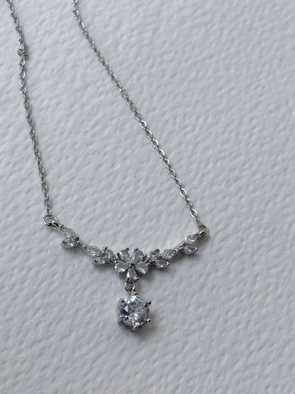 The Silver Flora Solitaire Necklace