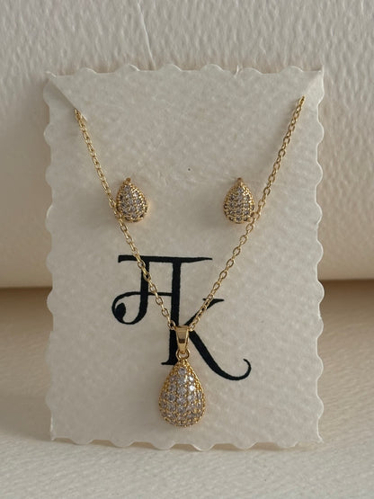 The Golden Dewdrop Pavé Set