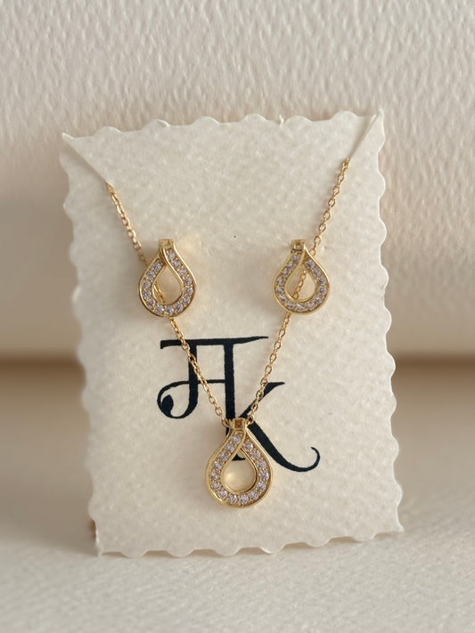 The Gilded Teardrop Halo Set