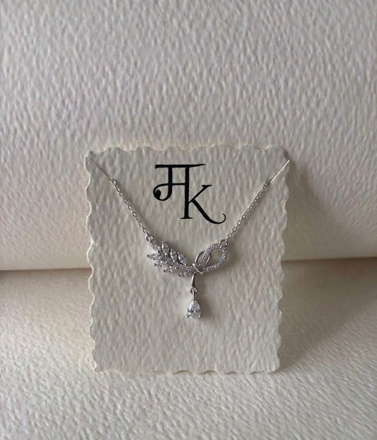 The Crystal Bow & Branch Choker