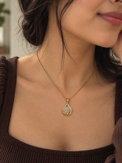 The Lumina Waterdrop Necklace