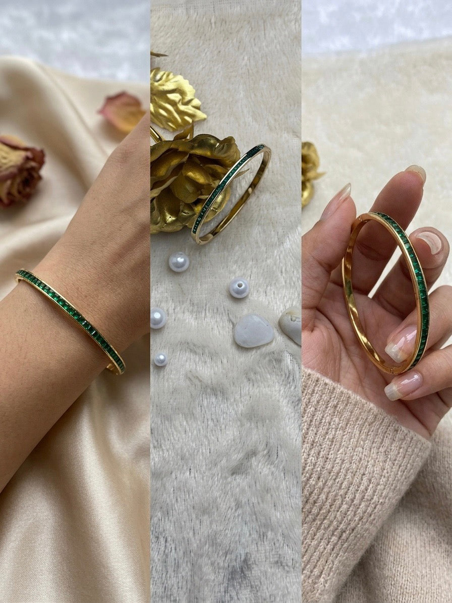 The Linear Emerald Cuff