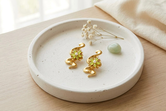 The Ripple Lily Earrings
